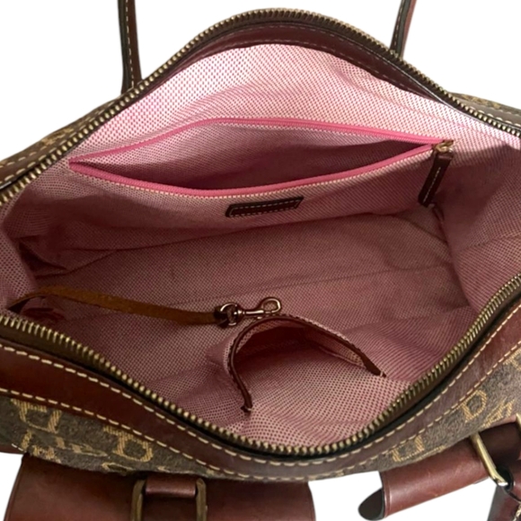 Dooney & Bourke Shoulder Bag - Picture 5 of 16